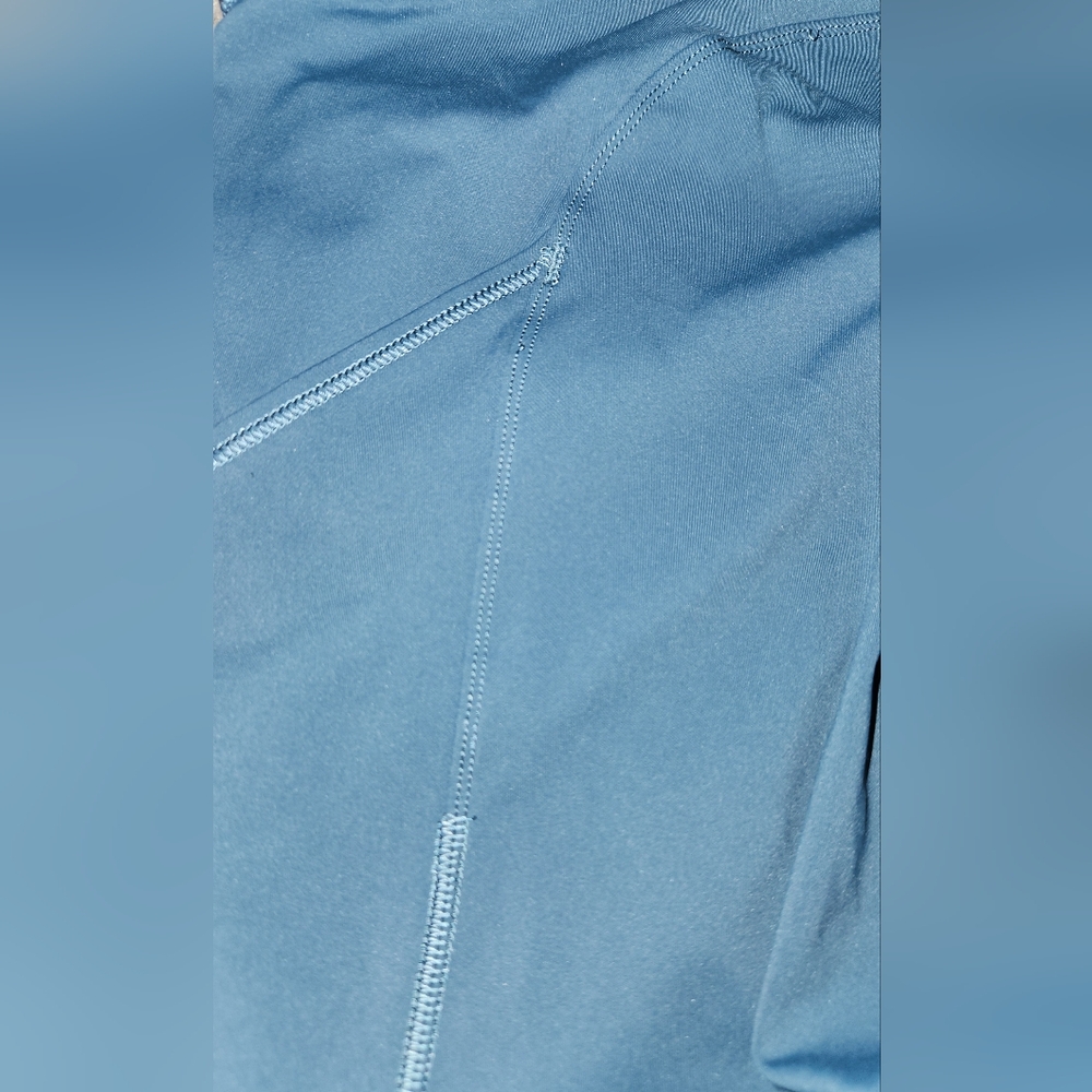 PRICE DROP!! LIMITED TIME! LULULEMON LEGGINGS!! - Picture 7 of 8